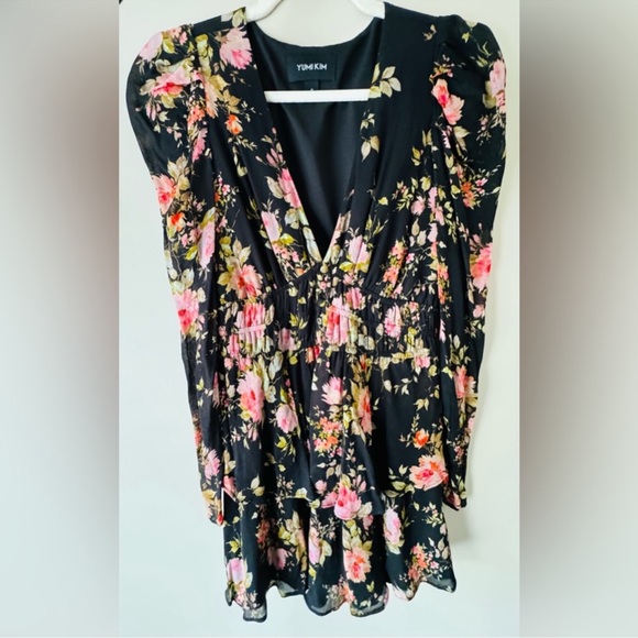 Revolve Yumi Kim samba dress in flirty floral black - Picture 2 of 7